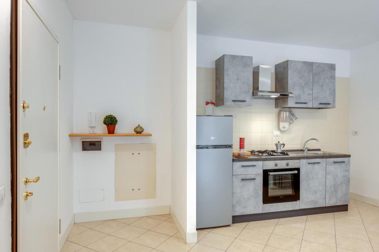 Il Broletto Apartment - Affitti Brevi Italia Леко Екстериор снимка